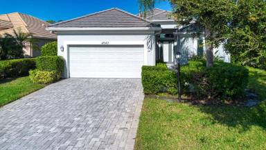 Main picture of 4940 Tobermory Way