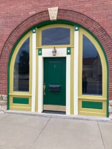 Main picture of 110 W Monroe St
