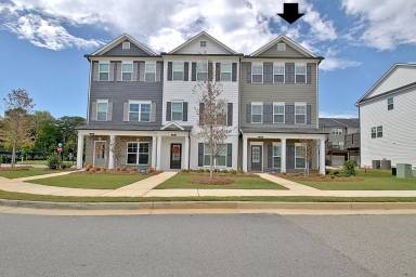 Main picture of 38 Cobalt Ln