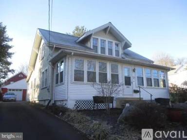 Main picture of 45 Kells Ave