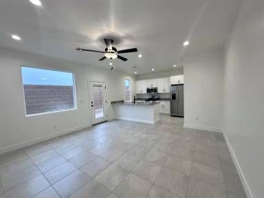 Main picture of 142 N 2470 W