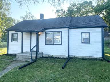 Main picture of 1431 Worcester Ave
