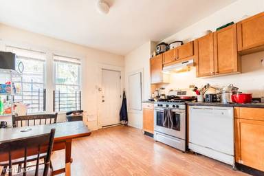 Main picture of 48 Green St