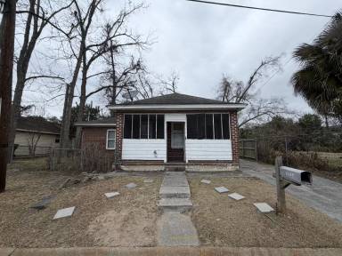 Main picture of 1247 Carr Ave