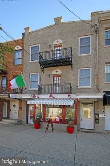 Main picture of 2703 12th St NE