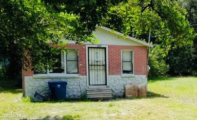 Main picture of 1646 W 45th St