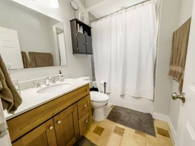 Main picture of 123 Webster Ave