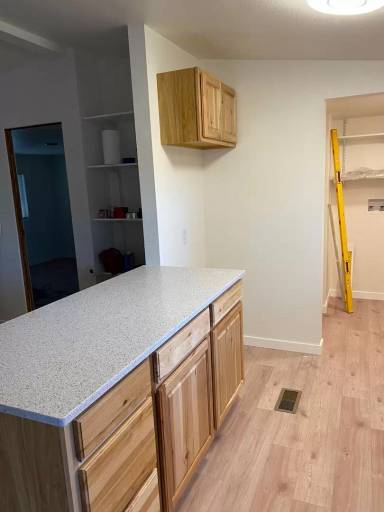 Main picture of 6024 Road K NE