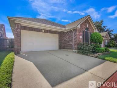 Main picture of 303 Parkwood Village Dr