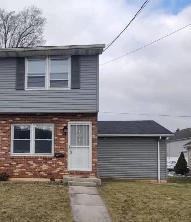 Main picture of 223 McKnight St