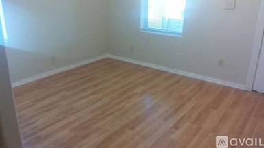 Main picture of 136 N 10th Ave