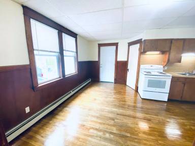 Main picture of 69 Washington St