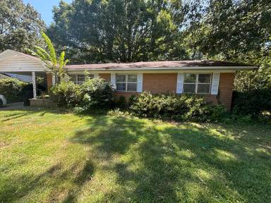 Main picture of 605 Eastwood Dr