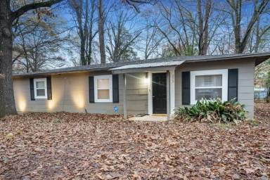 Main picture of 233 Tucker Ave