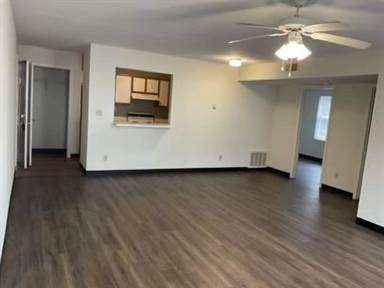 Main picture of 1492 W Elm Rd