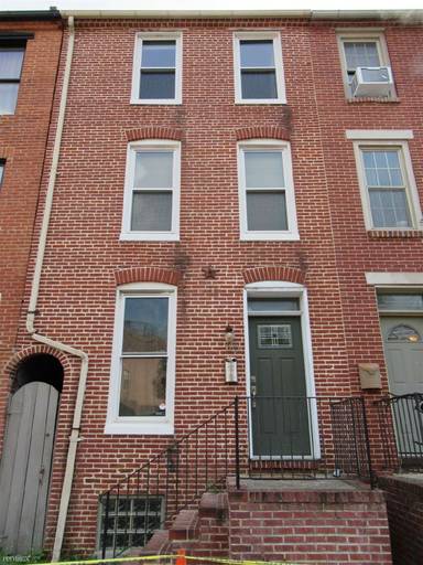 Main picture of 119 W Hamburg St
