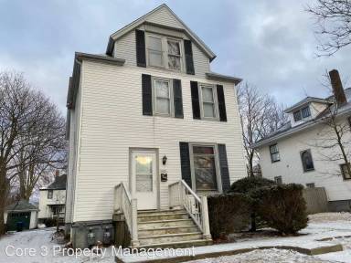 Main picture of 1103 N Clinton Blvd