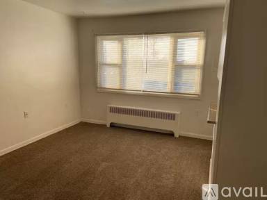 Main picture of 5700 Woodward St