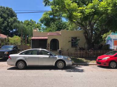 Main picture of 811 E New Orleans Ave