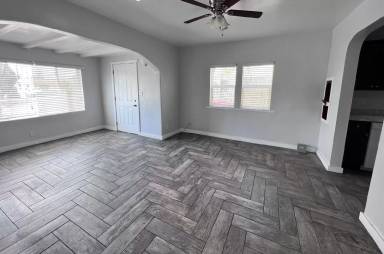 Main picture of 420 Stanford Dr SE