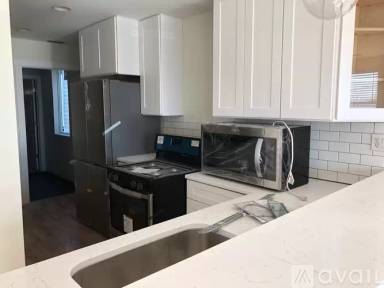 Main picture of 2509 N Clybourn Ave