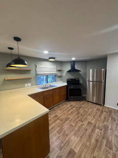 Main picture of 7485 Sturrock Rd