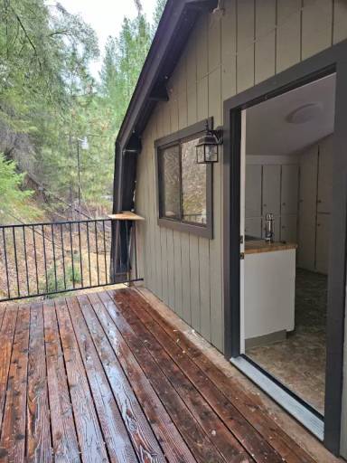 Main picture of 1021 Swanson Ln