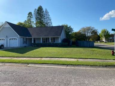 Main picture of 100 Egret Ln