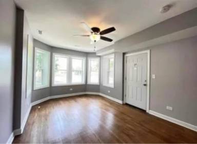 Main picture of 5607 S Throop St