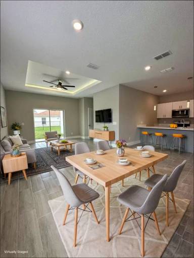Main picture of 547 Albatross Dr