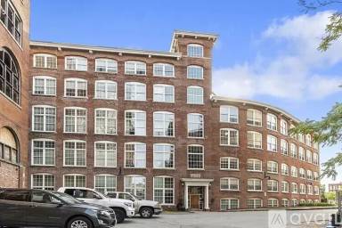 Main picture of Canal Place 1