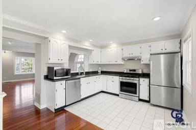 Main picture of 426 Savin Hill Ave