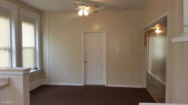 Main picture of 823 Walnut St