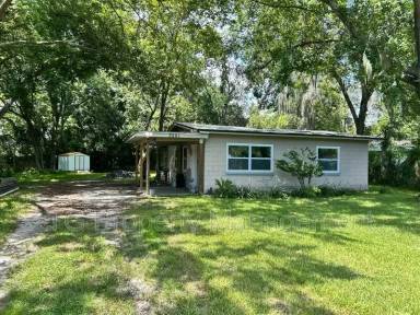 Main picture of 3561 Centerhill Dr N