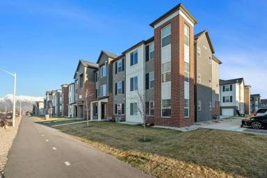 Main picture of 1093 N 3980 W