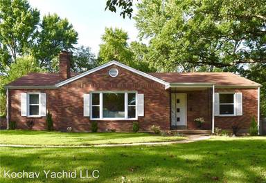 Main picture of 8417 Stanford Ave