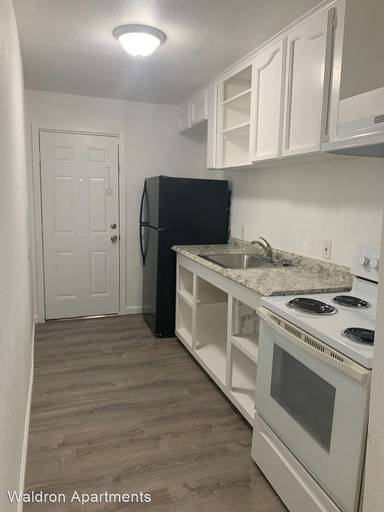 Main picture of 924 Waldron Rd