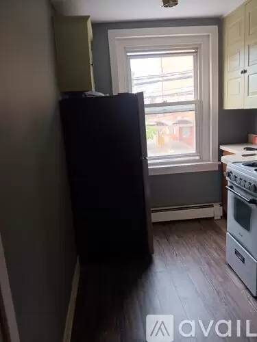 Main picture of 15 W Washington Ave