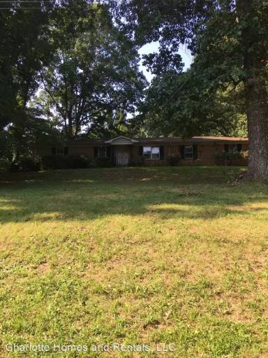 Main picture of 7521 Shady Ln