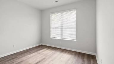 Main picture of 1060 Summerfield St NW