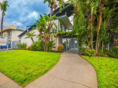 Main picture of 5650 Fair Ave