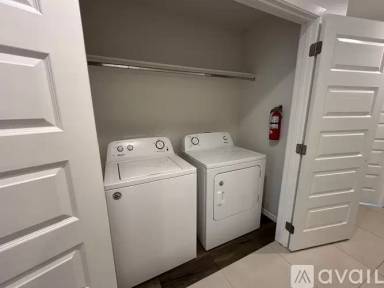 Main picture of 2804 Wolverine St