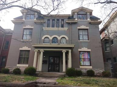 Main picture of 1128 S 1st St