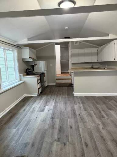 Main picture of 1166 NE Turner Dr