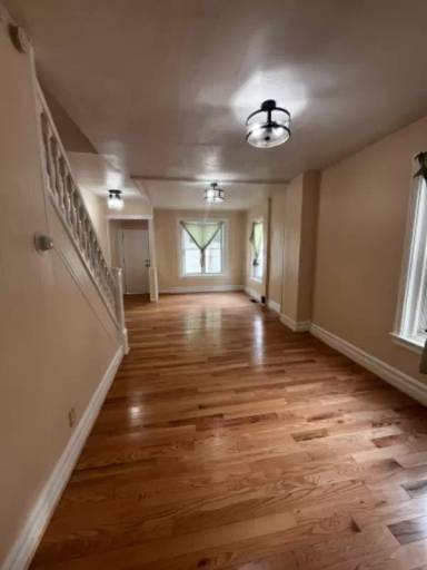 Main picture of 1543 Utica St