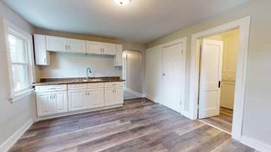 Main picture of 4710 Storer Ave