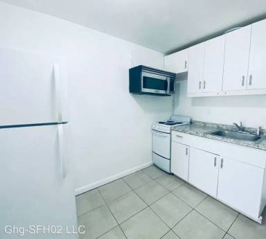 Main picture of 348 NE 58th St
