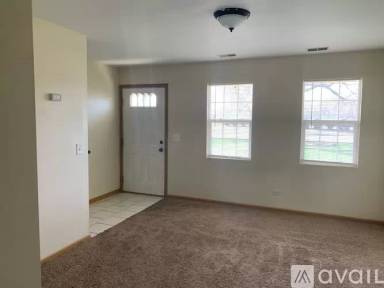 Main picture of 123 N Main St
