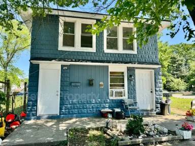 Main picture of 205 N 4th St