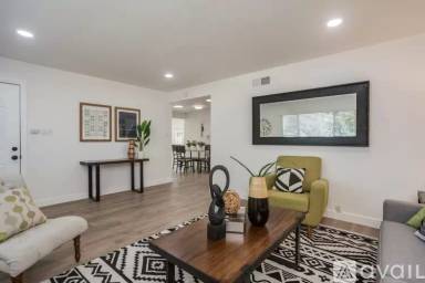 Main picture of 2522 Scanlan Pl